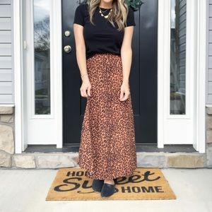 American Eagle Leopard Print Skirt L